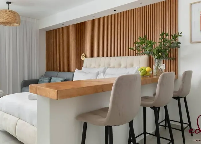 Luxury Living 100 Meter From The Beach - By Edom